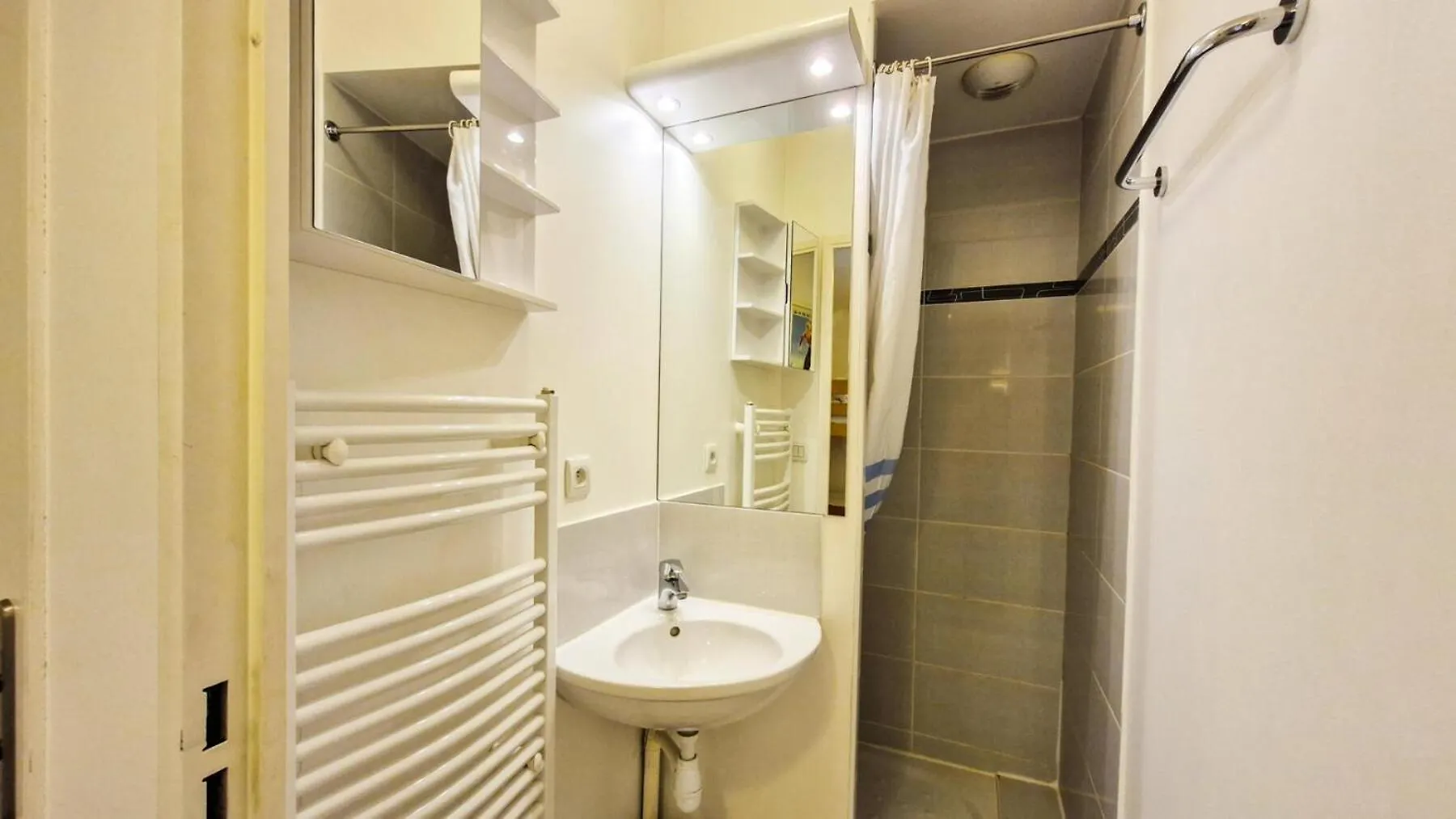 Apartment Residence Les Pleiades - Appartement Confortable Avec Cabine - Centre Station - Balcon - Parking Couvert Mae-7366 Flaine France